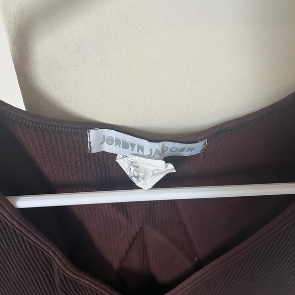 JORDYN JAGGER BROWN CROP TOP - Picture 1 of 3